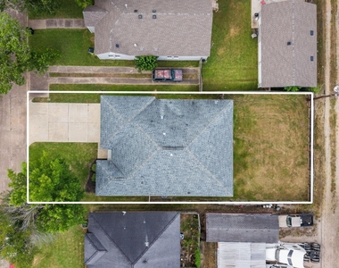 1121 Austin Street - Photo Thumbnail 36