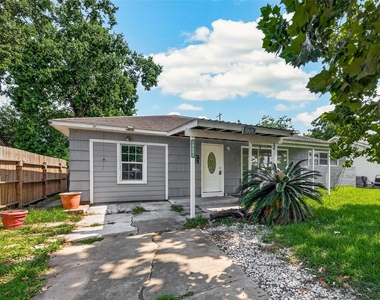 10601 Ambursen Street - Photo Thumbnail 1