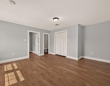 10601 Ambursen Street - Photo Thumbnail 33