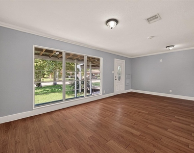 10601 Ambursen Street - Photo Thumbnail 10
