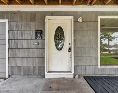 10601 Ambursen Street - Photo Thumbnail 8