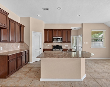 15 Butternut Grove Place - Photo Thumbnail 9