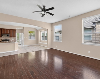 15 Butternut Grove Place - Photo Thumbnail 4
