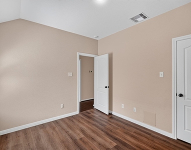 15 Butternut Grove Place - Photo Thumbnail 21
