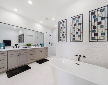 1503 Evelyn Street - Photo Thumbnail 15