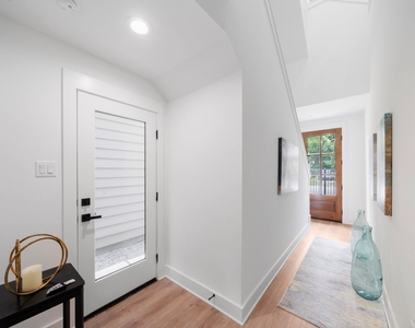 1503 Evelyn Street - Photo Thumbnail 4
