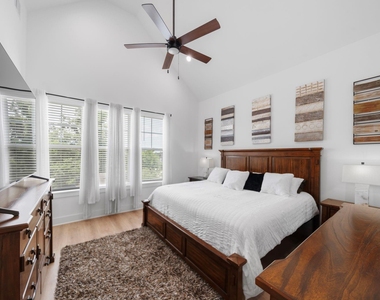 1503 Evelyn Street - Photo Thumbnail 12