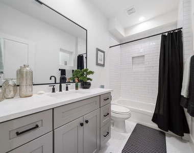 1503 Evelyn Street - Photo Thumbnail 6