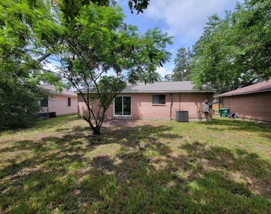 3121 Proswimmer Street - Photo Thumbnail 20