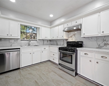 15218 La Paloma Drive - Photo Thumbnail 4