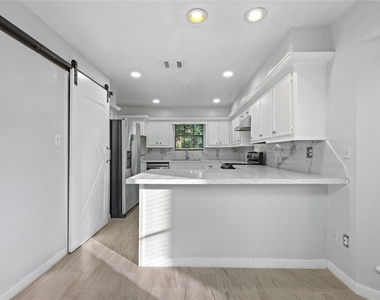 15218 La Paloma Drive - Photo Thumbnail 6
