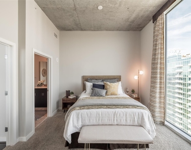 5927 Almeda Road - Photo Thumbnail 4