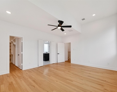 1938 Laverne Street - Photo Thumbnail 25