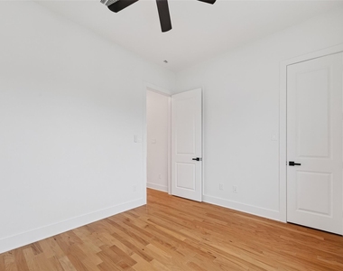 1938 Laverne Street - Photo Thumbnail 21