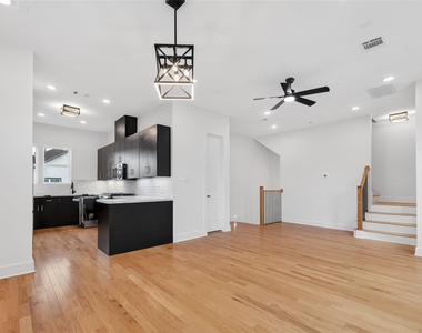 1938 Laverne Street - Photo Thumbnail 12
