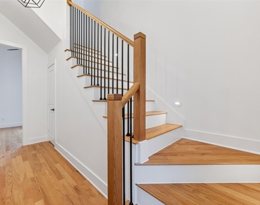 1938 Laverne Street - Photo Thumbnail 3