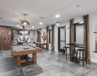 3636 W Dallas Street - Photo Thumbnail 8