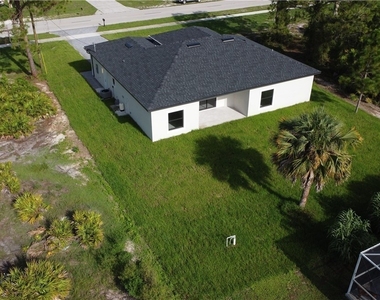 847 Bell Boulevard S - Photo Thumbnail 5