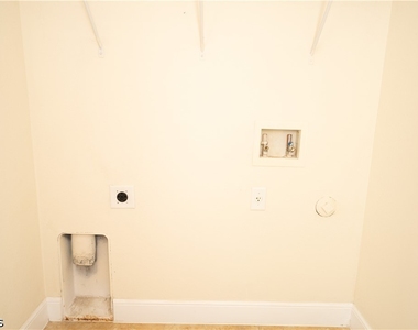 325/327 Se 23rd Avenue - Photo Thumbnail 11