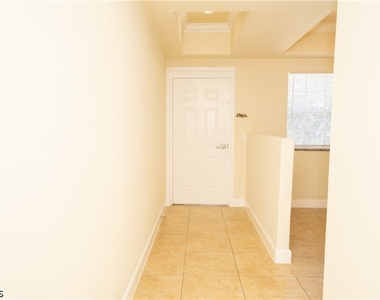 325/327 Se 23rd Avenue - Photo Thumbnail 16
