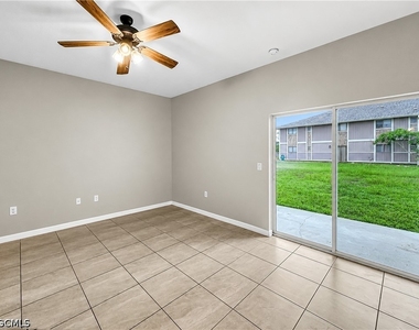 1322 Trafalgar Parkway - Photo Thumbnail 3