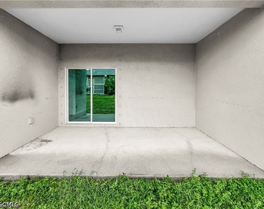 1322 Trafalgar Parkway - Photo Thumbnail 30