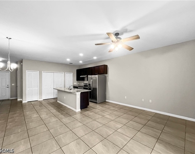 1322 Trafalgar Parkway - Photo Thumbnail 6