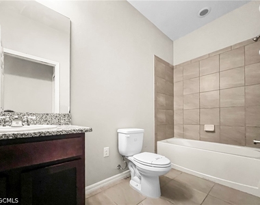1322 Trafalgar Parkway - Photo Thumbnail 18