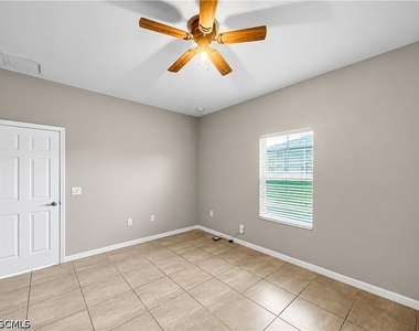 1322 Trafalgar Parkway - Photo Thumbnail 22