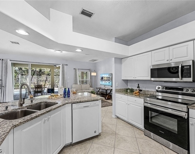 2649 Sw 32nd Street - Photo Thumbnail 6