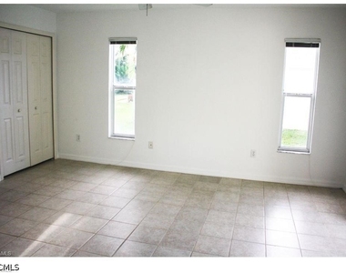 2114 Sw 39th Street - Photo Thumbnail 6