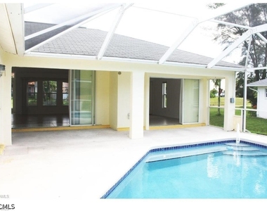 2114 Sw 39th Street - Photo Thumbnail 4