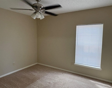 3310 Mulberry Hill Lane - Photo Thumbnail 12
