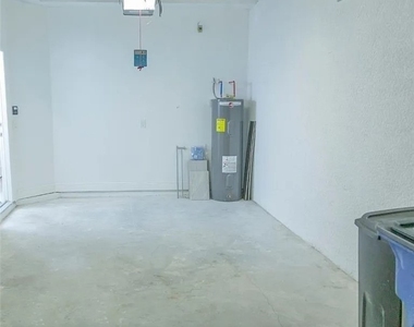 17366 Ithaca Drive - Photo Thumbnail 6
