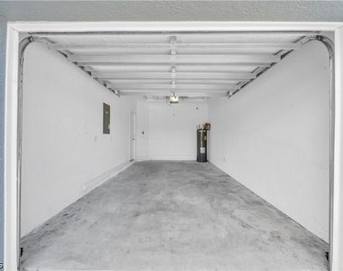 17366 Ithaca Drive - Photo Thumbnail 10