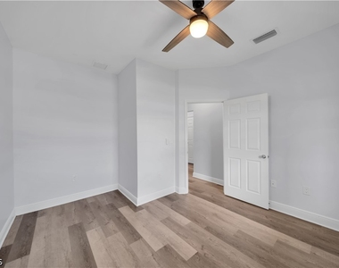 17366 Ithaca Drive - Photo Thumbnail 14
