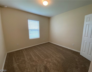 111 Nw 9th Street - Photo Thumbnail 8