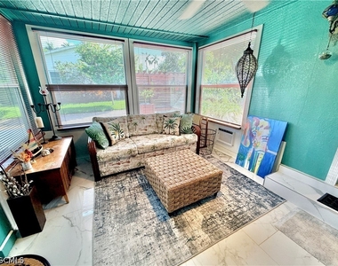 2702 Mcgregor Boulevard - Photo Thumbnail 28
