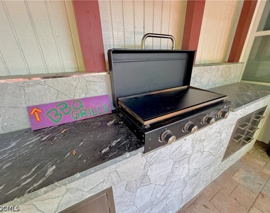 2702 Mcgregor Boulevard - Photo Thumbnail 46