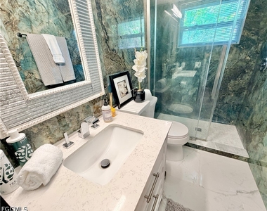 2702 Mcgregor Boulevard - Photo Thumbnail 35