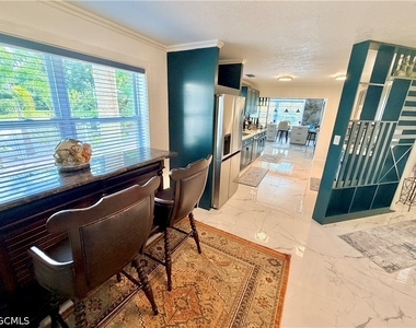 2702 Mcgregor Boulevard - Photo Thumbnail 15