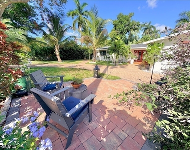 2702 Mcgregor Boulevard - Photo Thumbnail 3