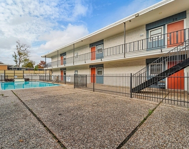 2810 Beauchamp Street - Photo Thumbnail 8