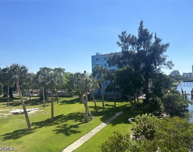 2743 1st Street - Photo Thumbnail 31