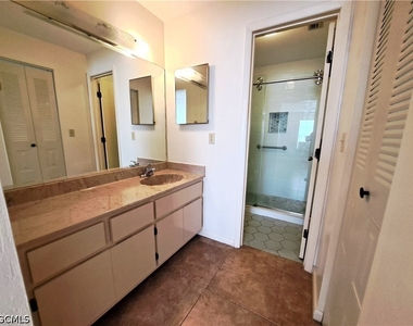 10525 Putnam Court - Photo Thumbnail 11