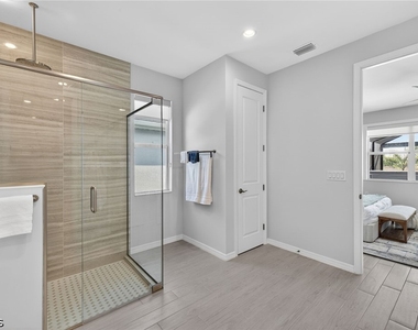 16274 Preservation Boulevard - Photo Thumbnail 17