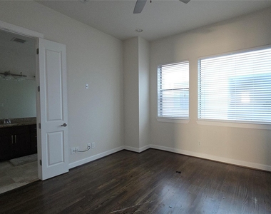 103 Adam Lane - Photo Thumbnail 3