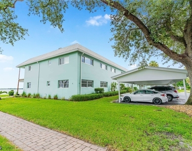 3225 E Riverside Drive - Photo Thumbnail 16