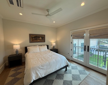 2506 Blue Bonnet Boulevard - Photo Thumbnail 9