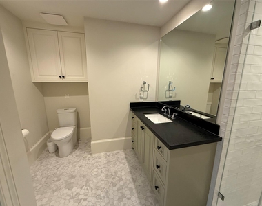 2506 Blue Bonnet Boulevard - Photo Thumbnail 7